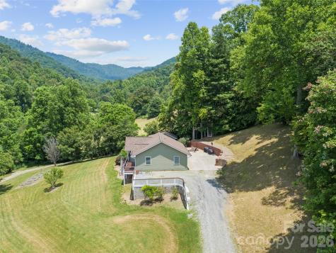 189 Poverty Branch Road Barnardsville NC 28709