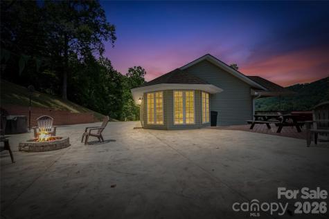 189 Poverty Branch Road Barnardsville NC 28709