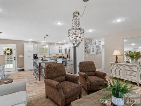 189 Poverty Branch Road Barnardsville NC 28709