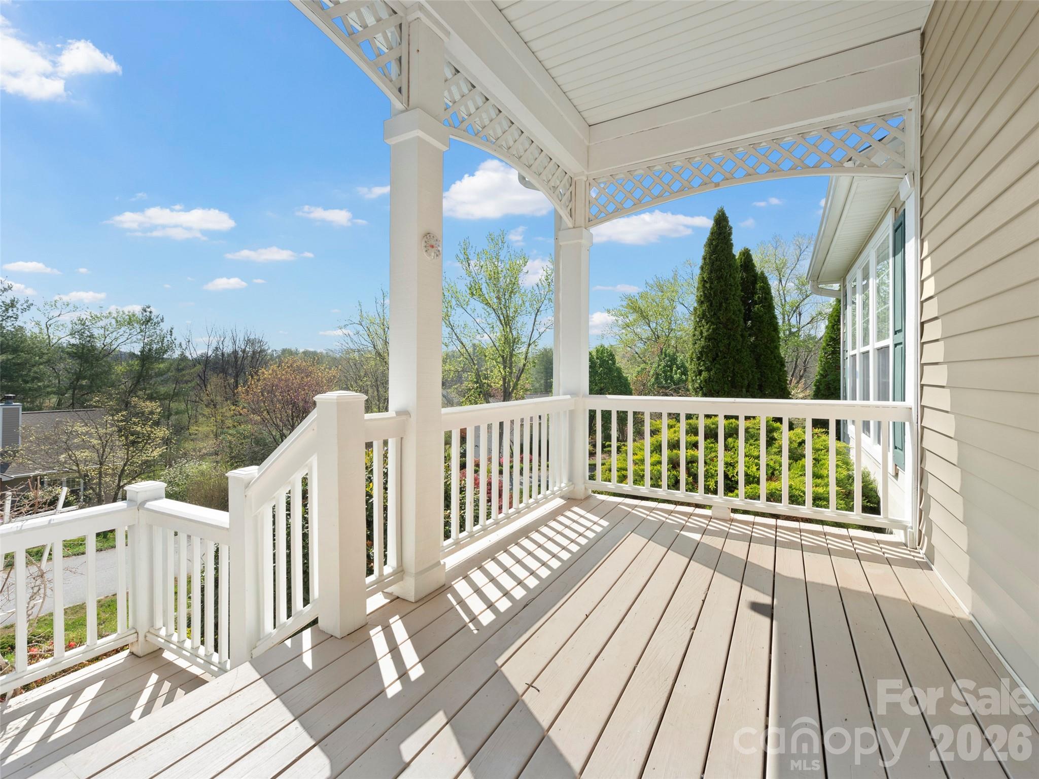 21 Old Applewood Lane Hendersonville NC 28739