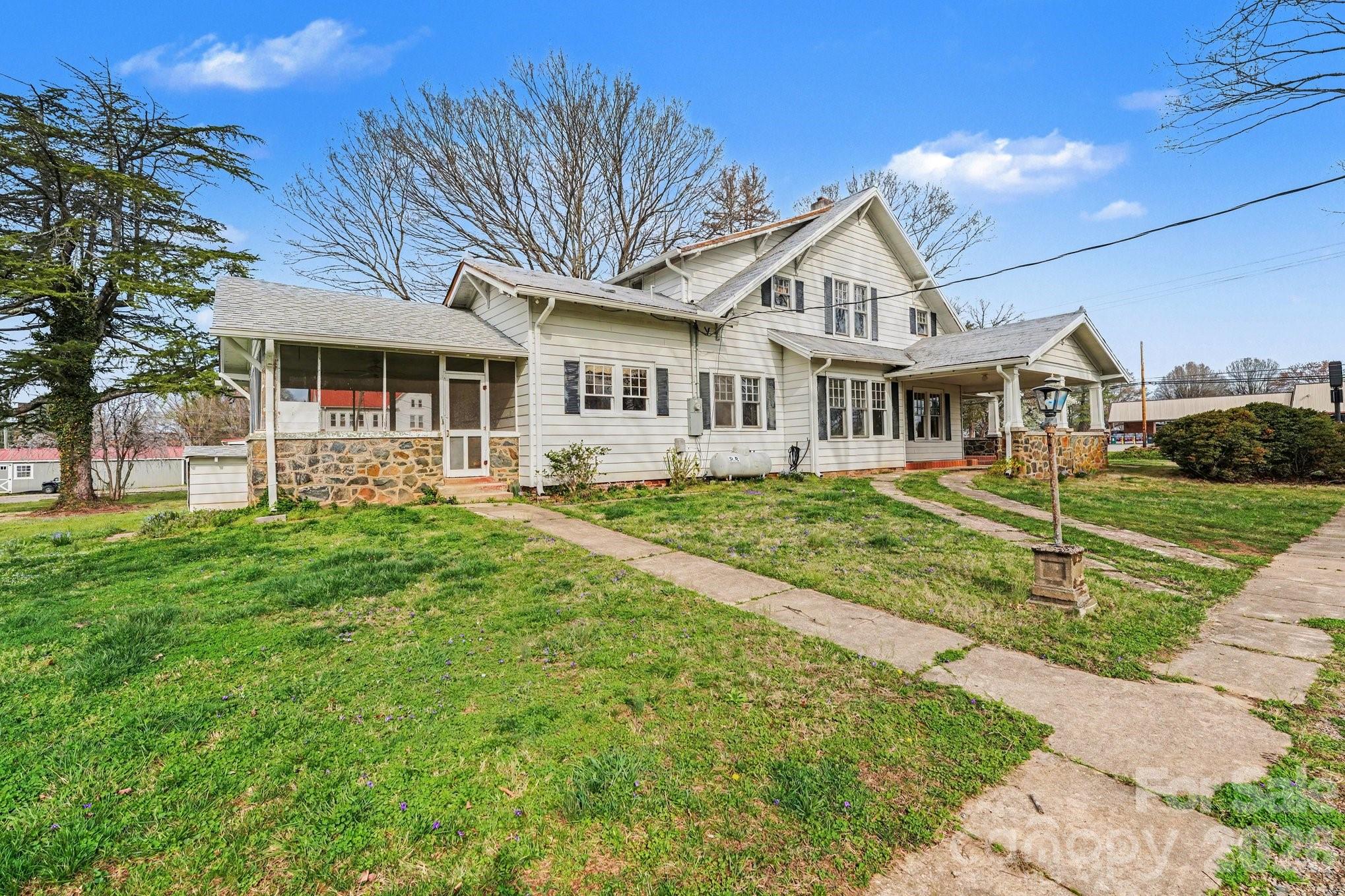 402 E Main Street Boonville NC 27011