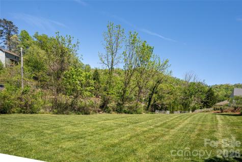 38 Pine Acre Boulevard Asheville NC 28804