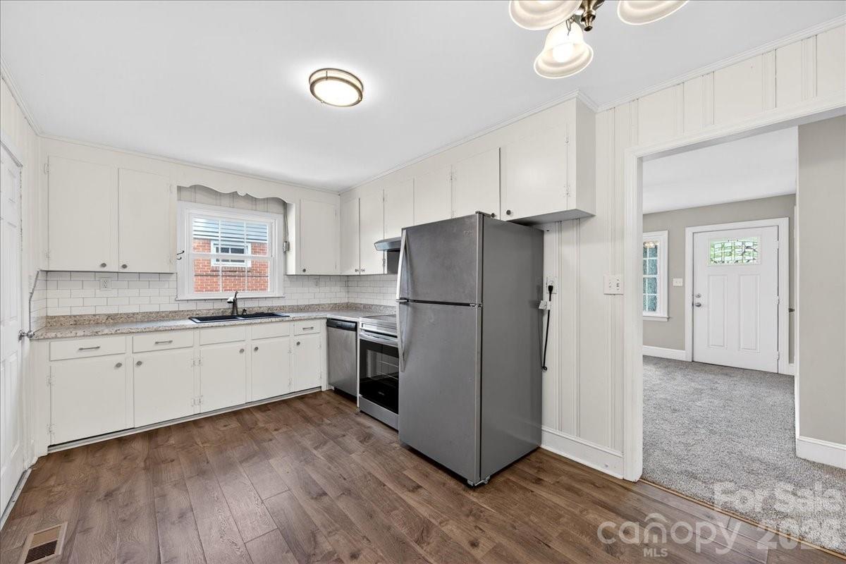 4820 Charleston Drive Charlotte NC 28212