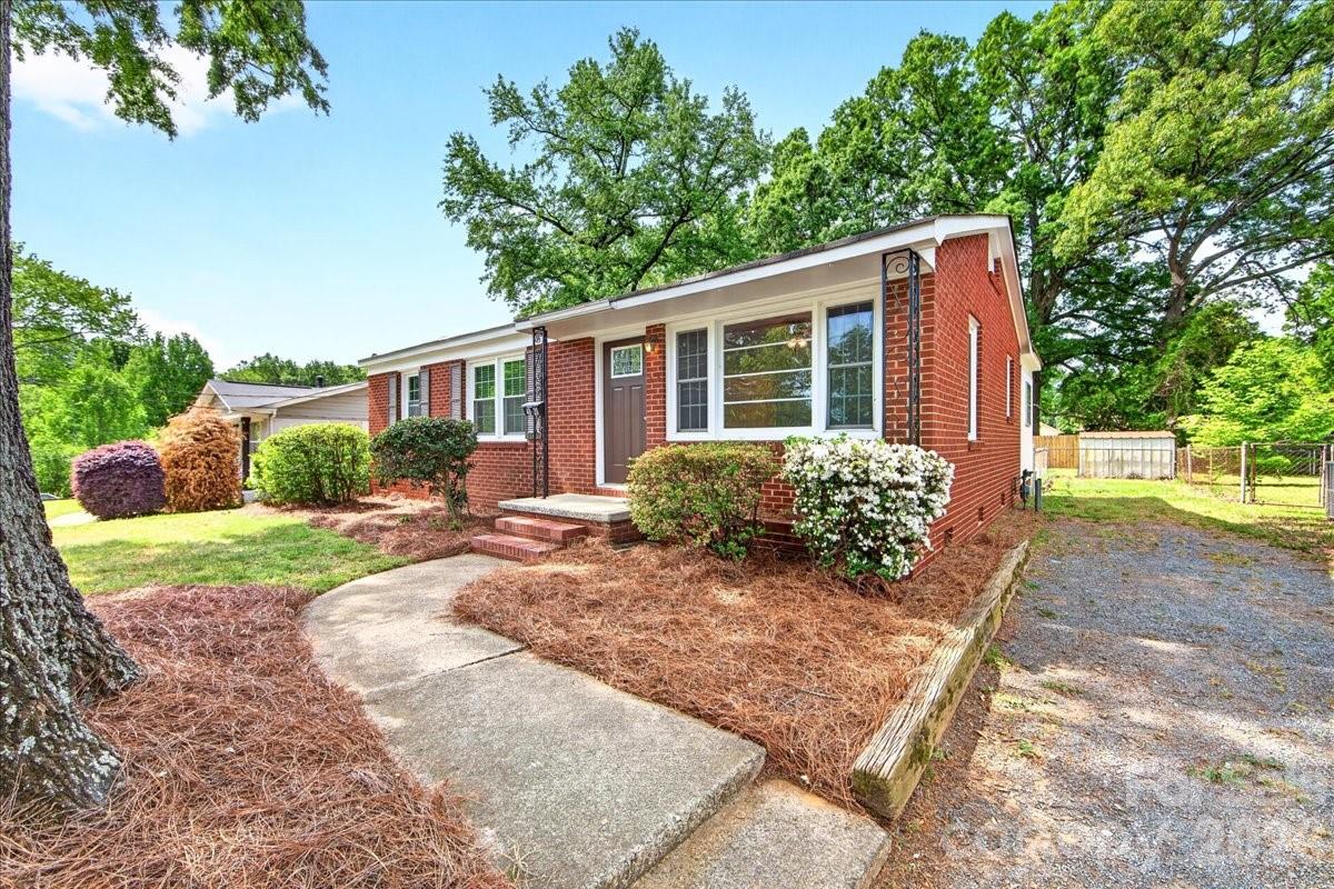 4820 Charleston Drive Charlotte NC 28212