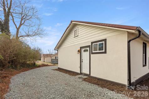 342 N Cleghorn Street Rutherfordton NC 28139