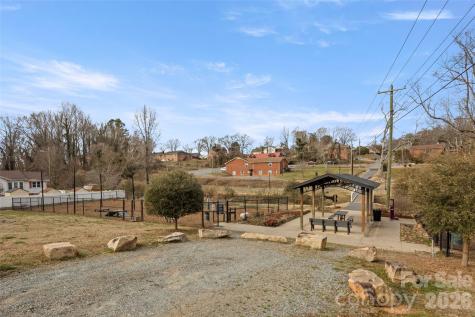 342 N Cleghorn Street Rutherfordton NC 28139