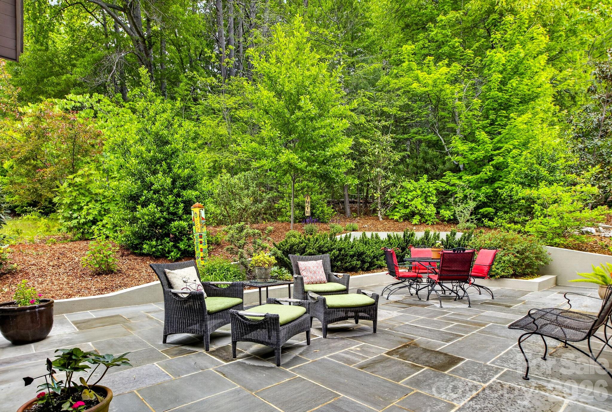 18 Wordsworth Road Black Mountain NC 28711