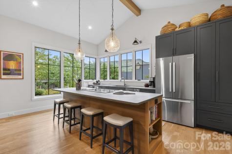 18 Wordsworth Road Black Mountain NC 28711