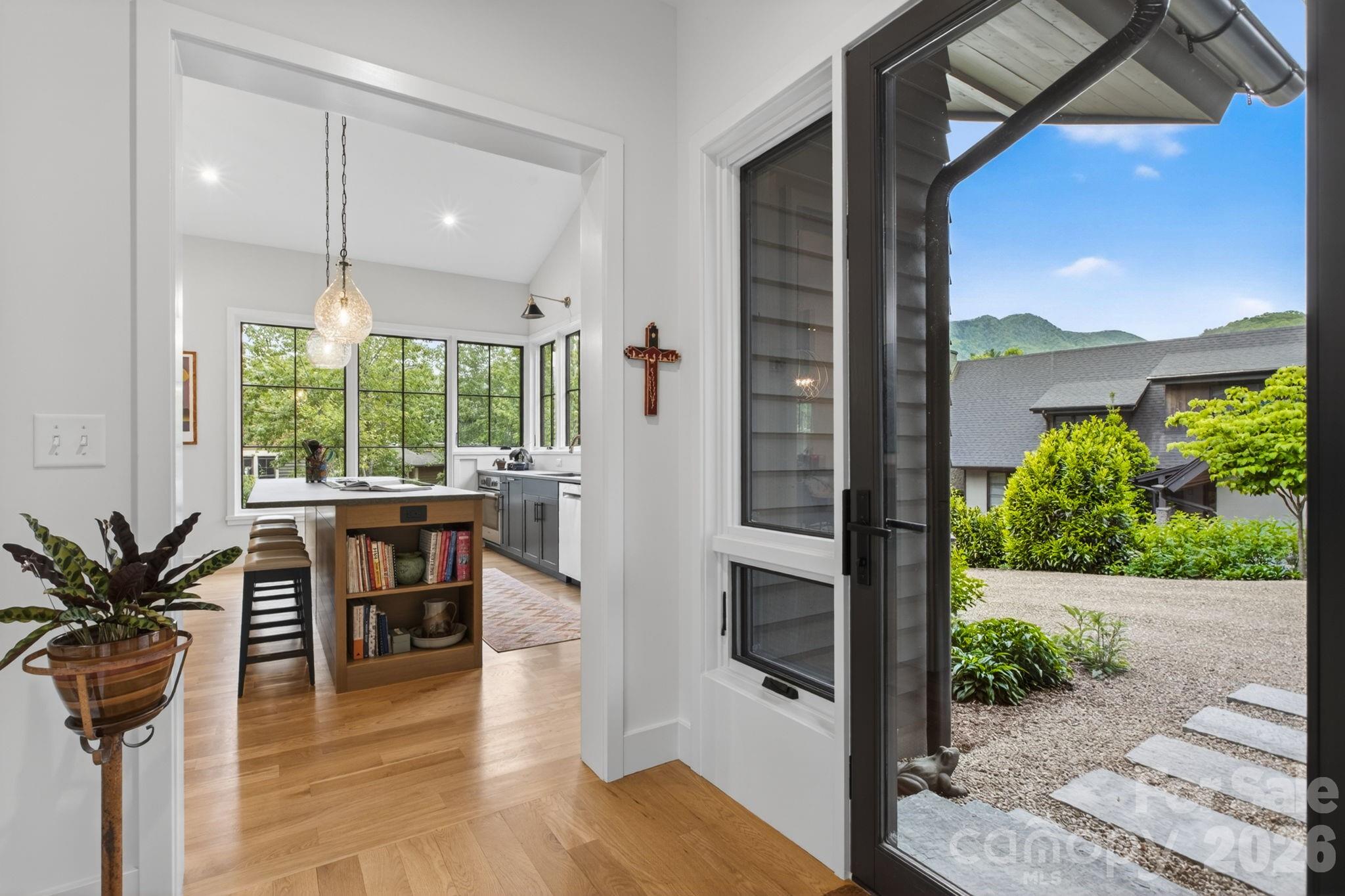 18 Wordsworth Road Black Mountain NC 28711