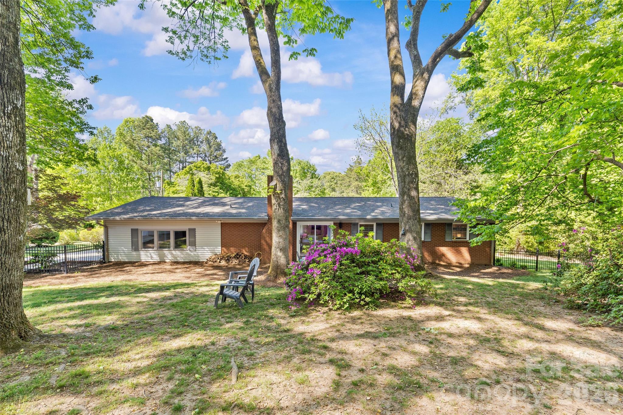 7108 Preston Court Charlotte NC 28215