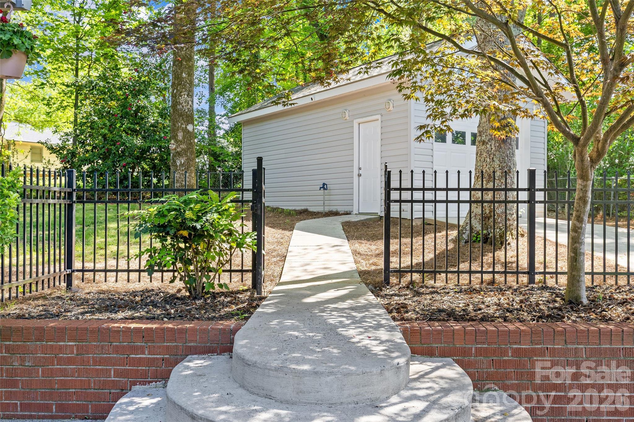7108 Preston Court Charlotte NC 28215
