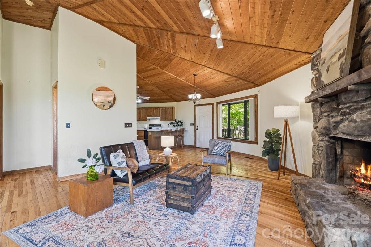 110 Leisure Mountain Road Asheville NC 28804
