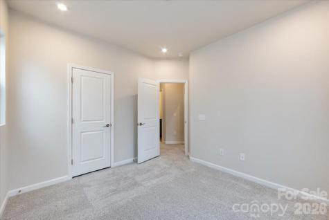 6017 Longar Lane Charlotte NC 28269