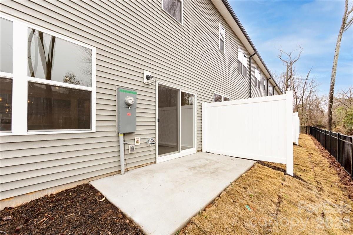 6017 Longar Lane Charlotte NC 28269