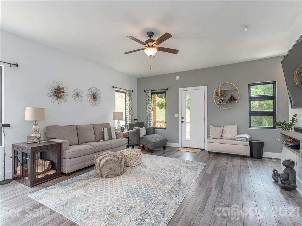604 Salem Heights Lane Swannanoa NC 28778
