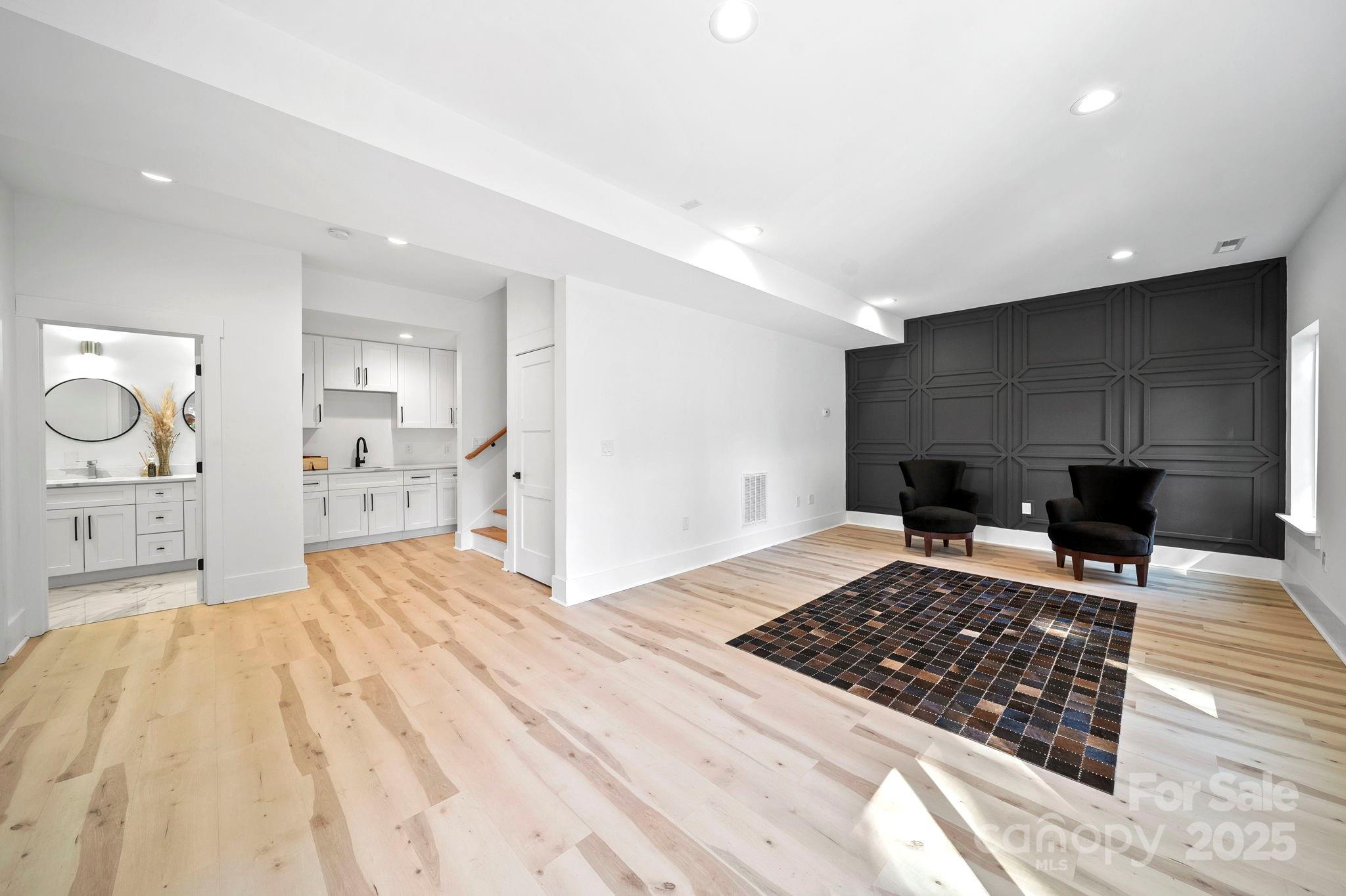 413 Coxe Avenue Charlotte NC 28208