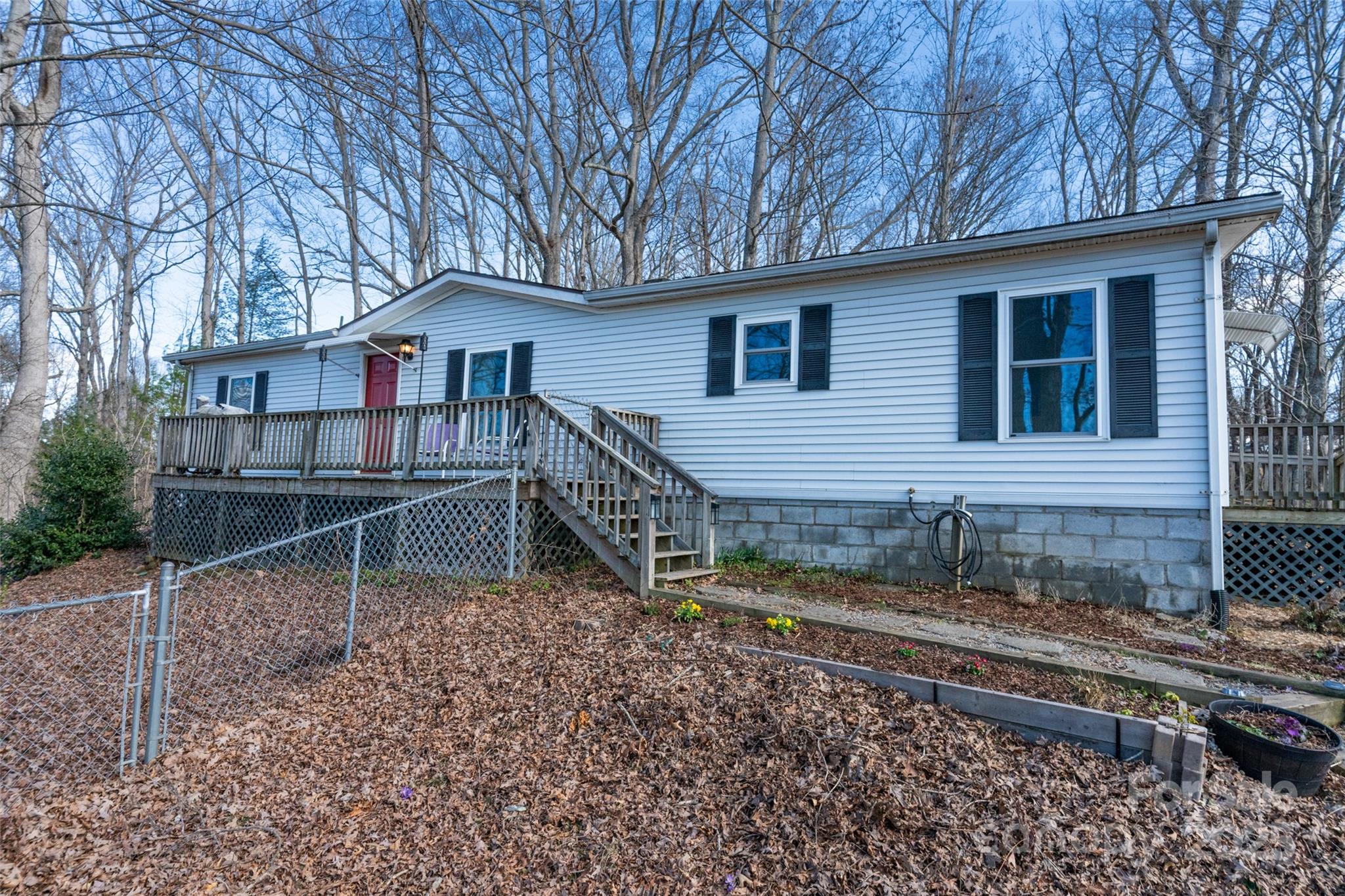 55 Lack Lane Clyde NC 28721