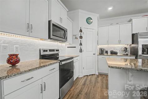 33 Cedar Hill Road Hendersonville NC 28792