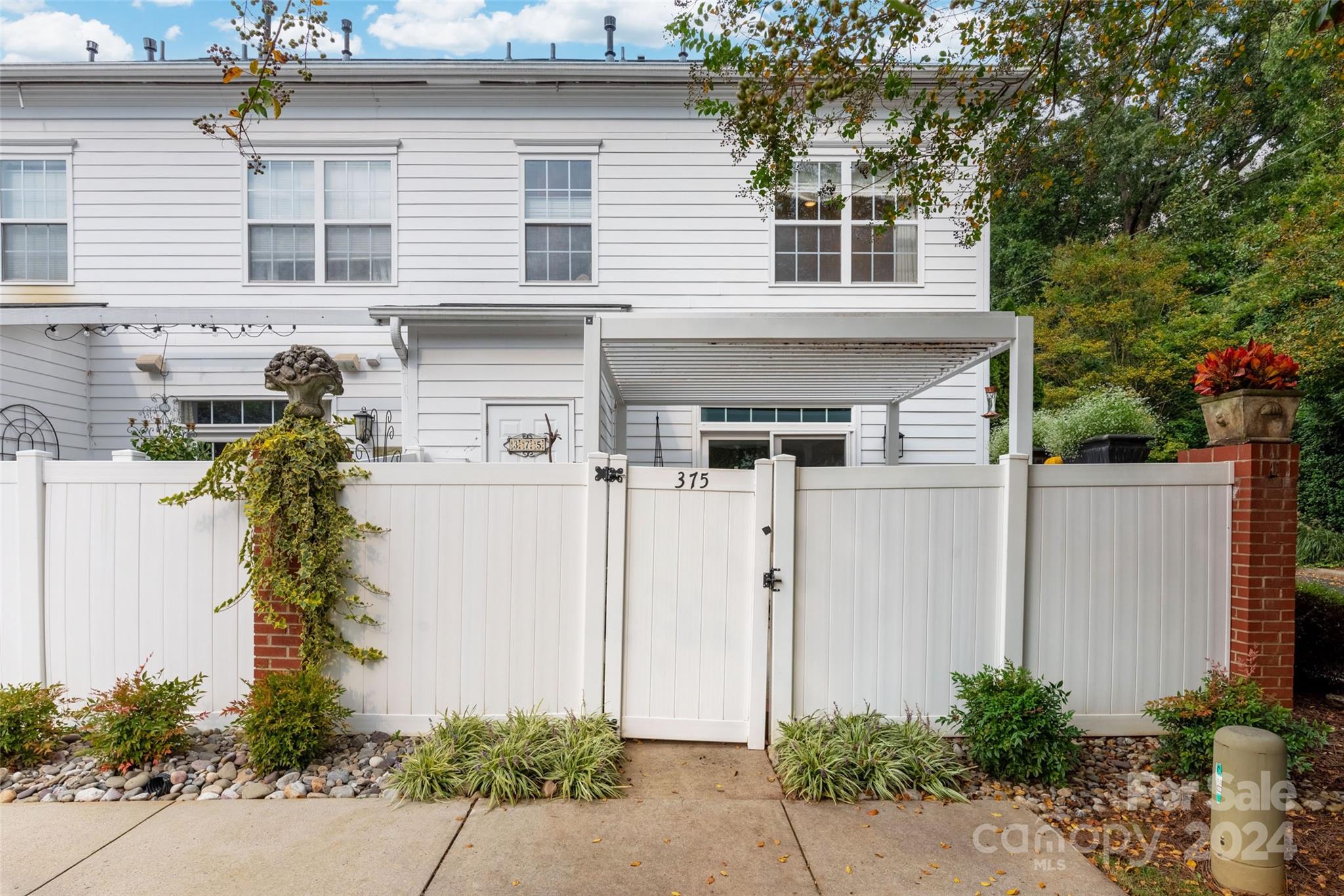 375 Park Square Place Matthews NC 28105