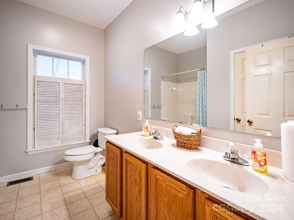 135 Strickland Terrace Swannanoa NC 28778
