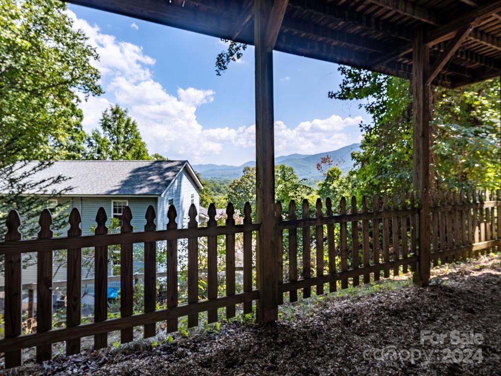 135 Strickland Terrace Swannanoa NC 28778