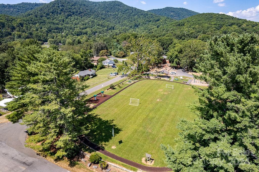 135 Strickland Terrace Swannanoa NC 28778