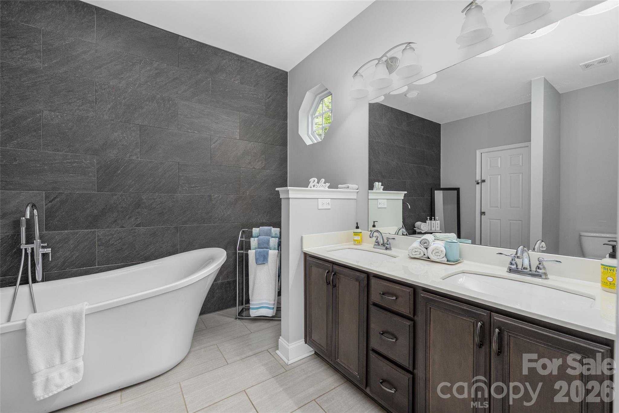 1325 Lytton Lane Catawba NC 28609
