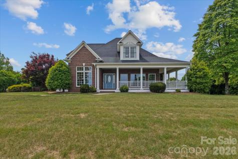 1148 Town N Country Drive Wilkesboro NC 28697