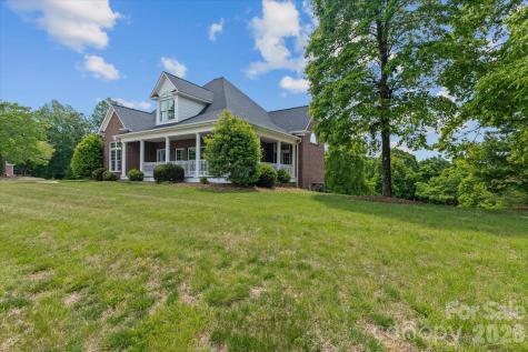 1148 Town N Country Drive Wilkesboro NC 28697