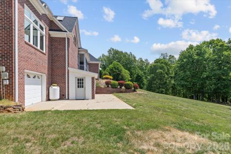 1148 Town N Country Drive Wilkesboro NC 28697