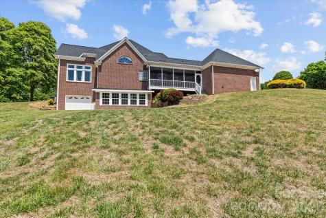 1148 Town N Country Drive Wilkesboro NC 28697