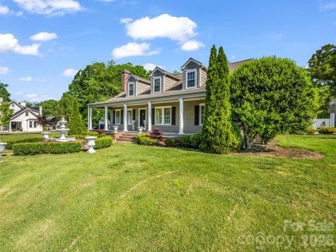 238 W Mountain Street Rutherfordton NC 28139