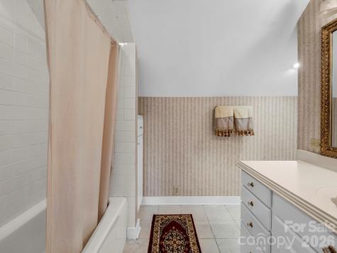 238 W Mountain Street Rutherfordton NC 28139