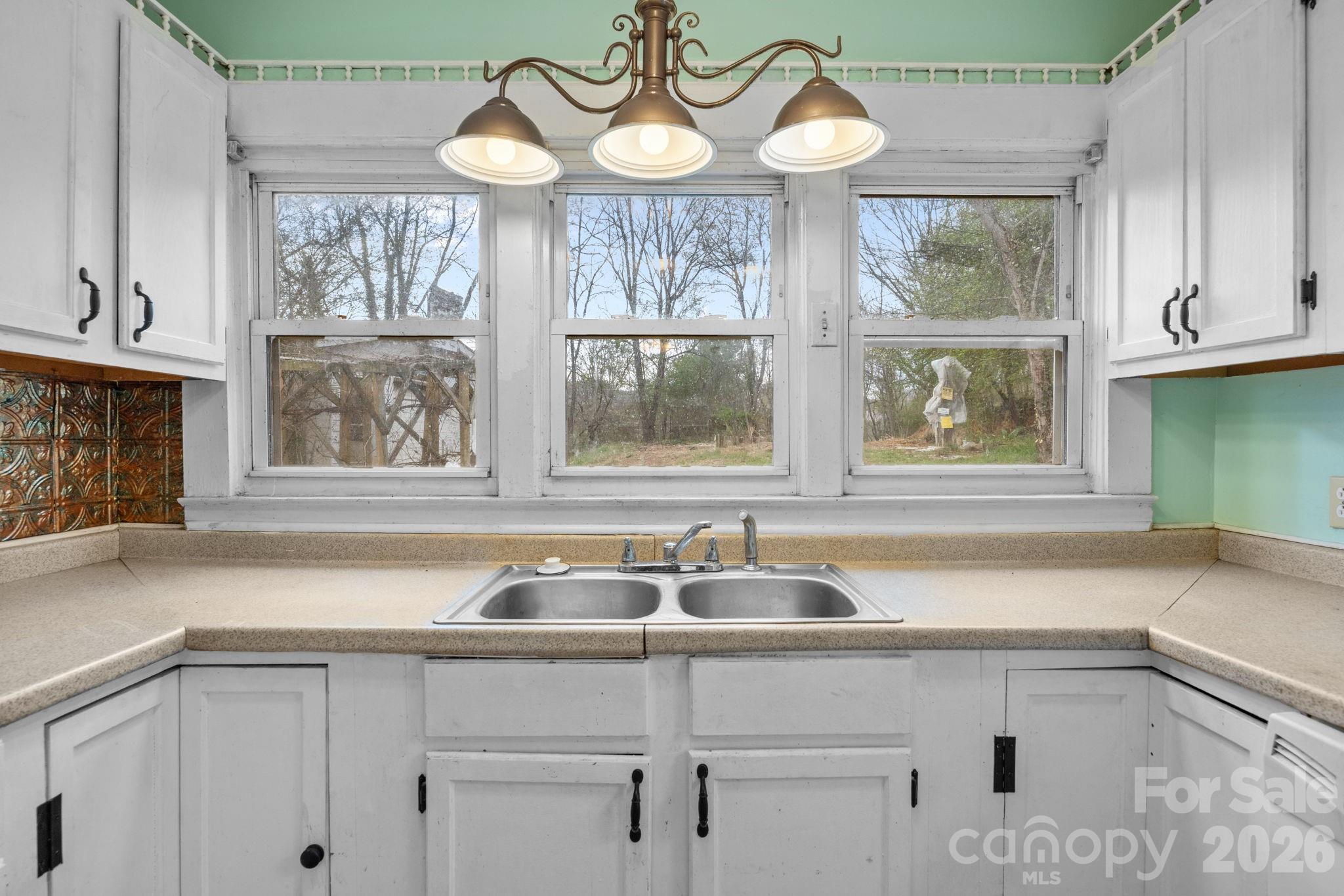 161 Pandora Circle Canton NC 28716