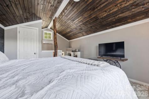 26/30 Yodelers Hollow Bryson City NC 28713