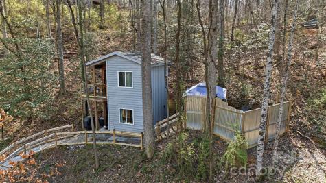 26/30 Yodelers Hollow Bryson City NC 28713