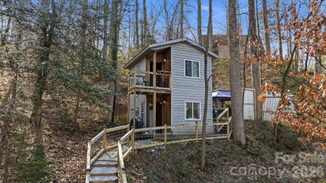 26/30 Yodelers Hollow Bryson City NC 28713
