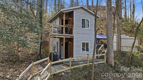 26/30 Yodelers Hollow Bryson City NC 28713