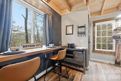 26/30 Yodelers Hollow Bryson City NC 28713