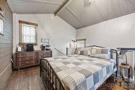 26/30 Yodelers Hollow Bryson City NC 28713