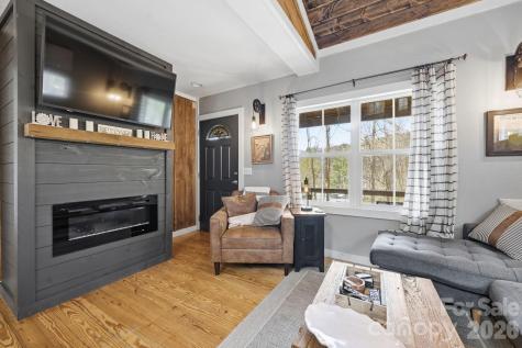 26/30 Yodelers Hollow Bryson City NC 28713