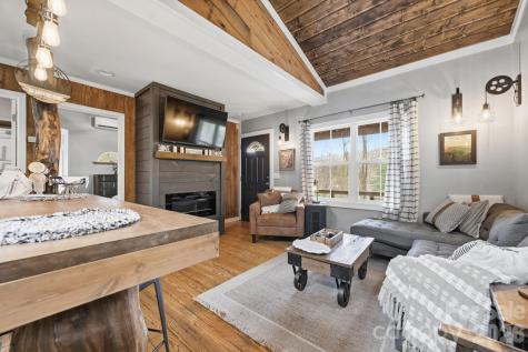 26/30 Yodelers Hollow Bryson City NC 28713