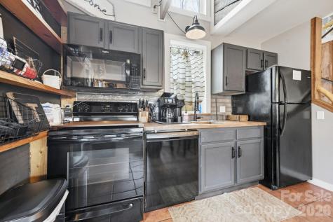 26/30 Yodelers Hollow Bryson City NC 28713