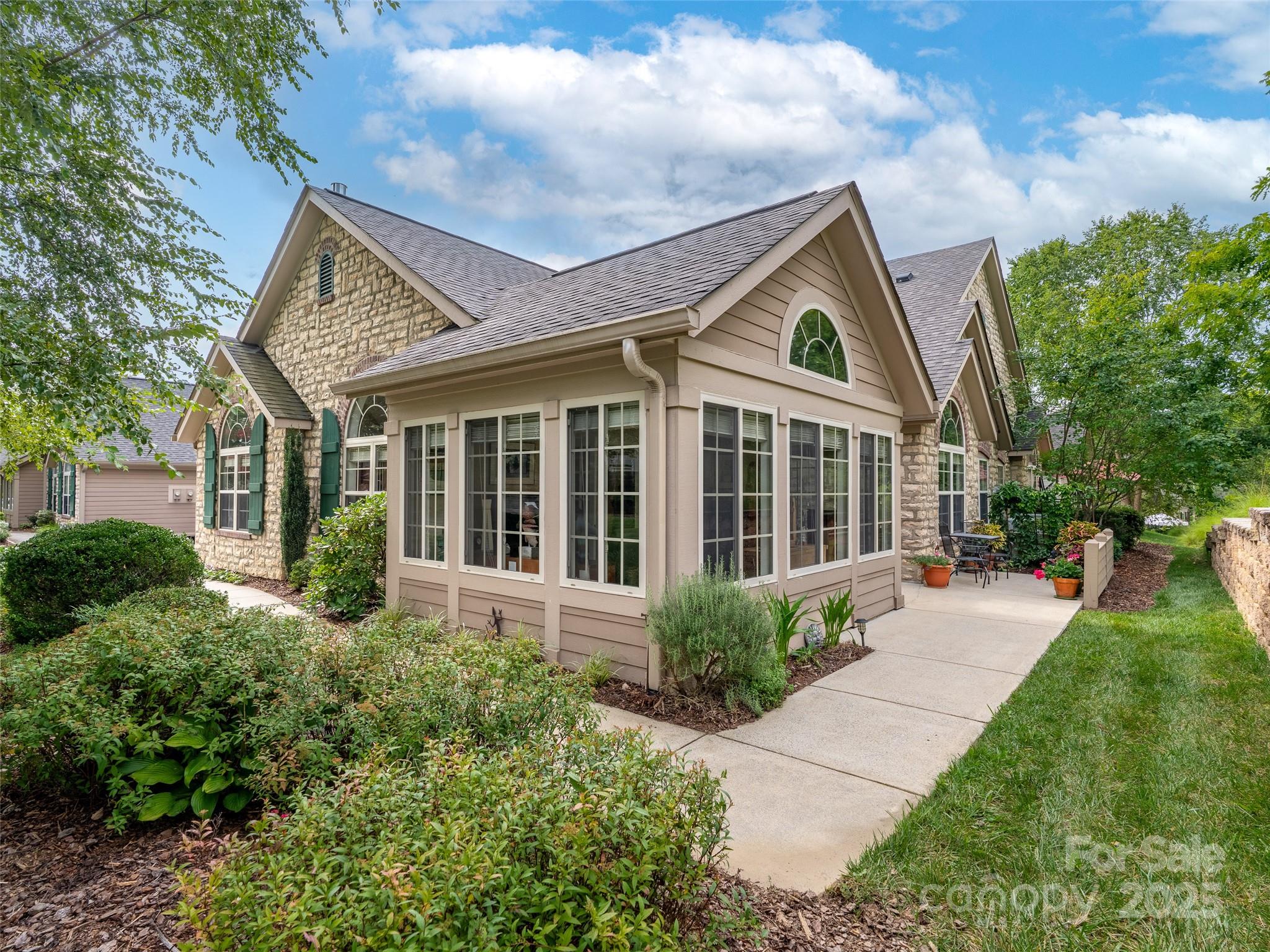 32 Mountain Meadow Circle Weaverville NC 28787