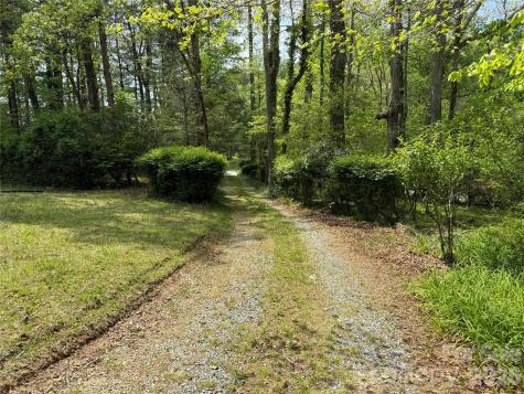 207 Ewbank Road Etowah NC 28729