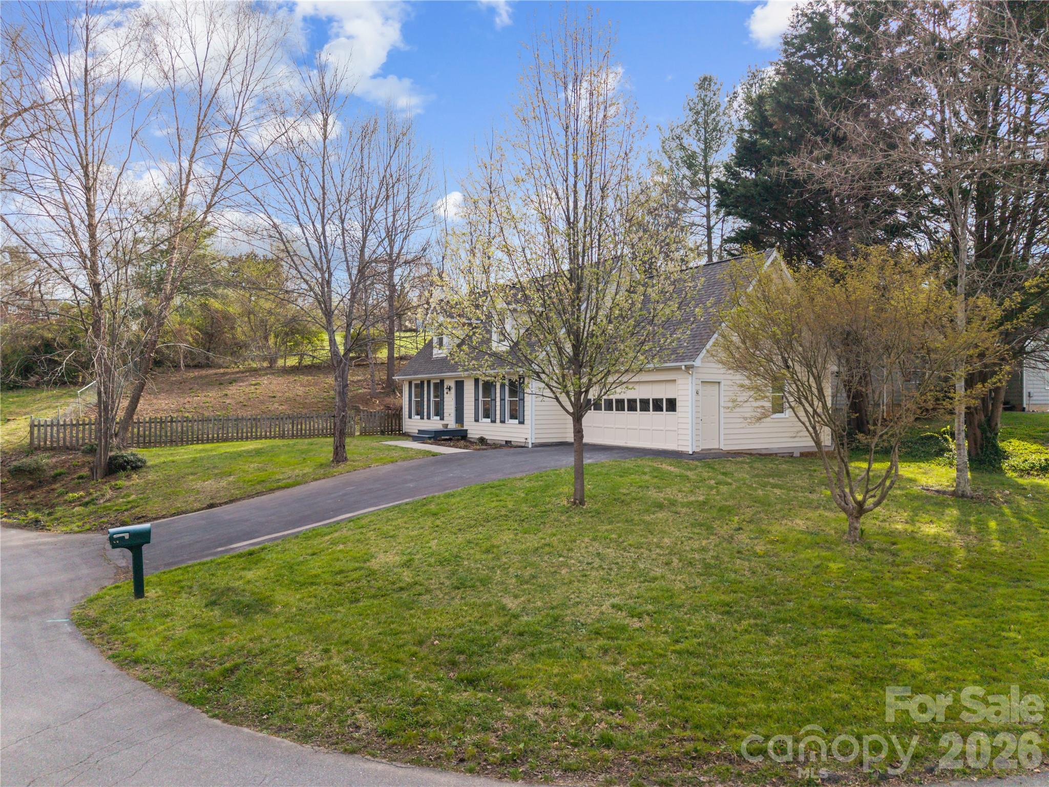 10 Orchard Place Weaverville NC 28787