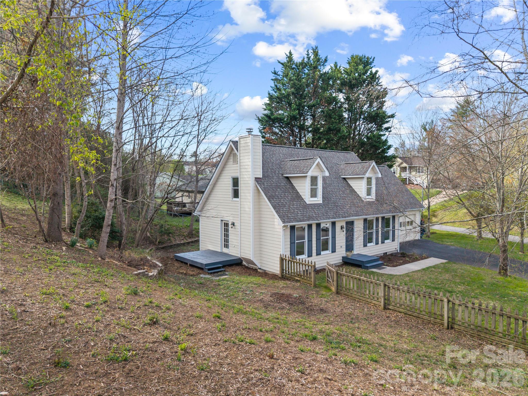 10 Orchard Place Weaverville NC 28787