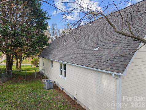10 Orchard Place Weaverville NC 28787