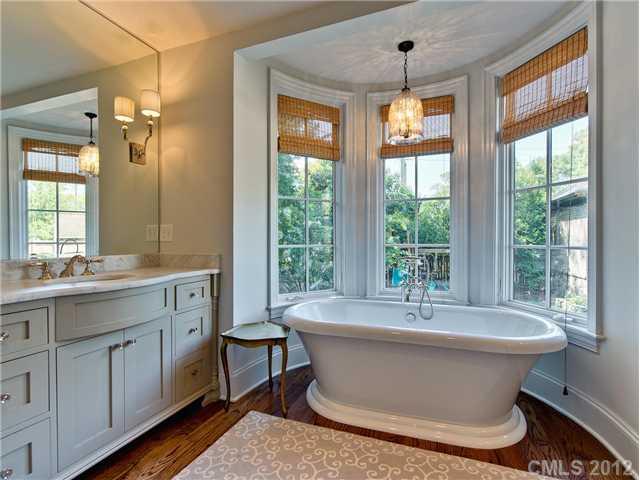 138 Altondale Avenue Charlotte NC 28207