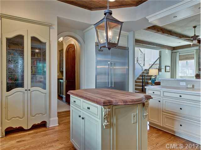 138 Altondale Avenue Charlotte NC 28207